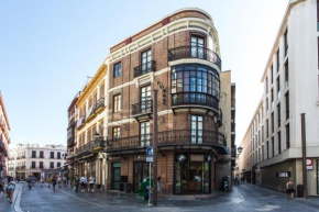Отель Lujo en el corazon de Sevilla  Севилья